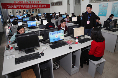 【圖文】崇尚技術之長:我校承辦市職業(yè)技能大賽